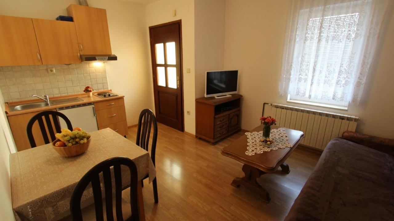 Apartments Grzetic Malinska Extérieur photo