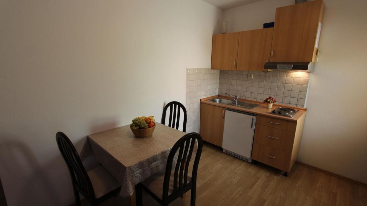 Apartments Grzetic Malinska Extérieur photo