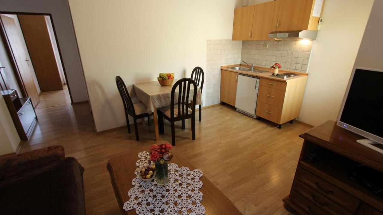 Apartments Grzetic Malinska Extérieur photo