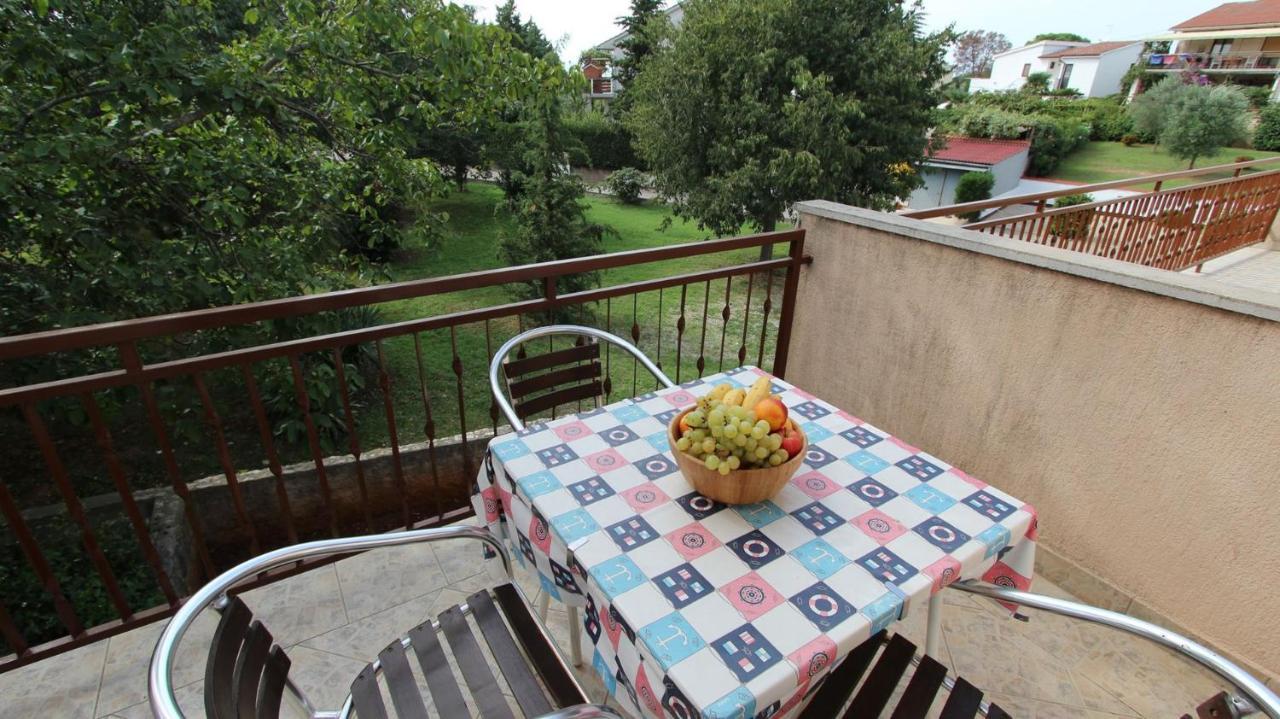 Apartments Grzetic Malinska Extérieur photo