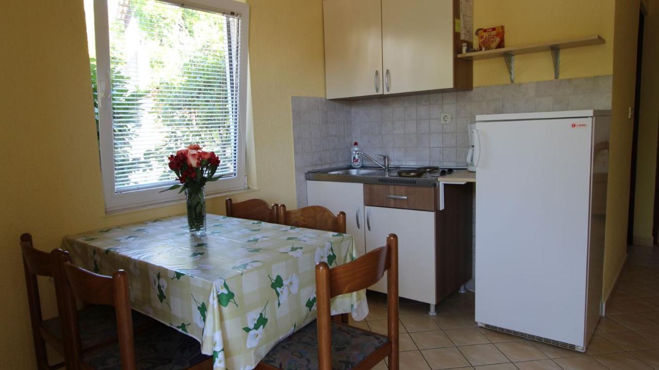 Apartments Grzetic Malinska Extérieur photo