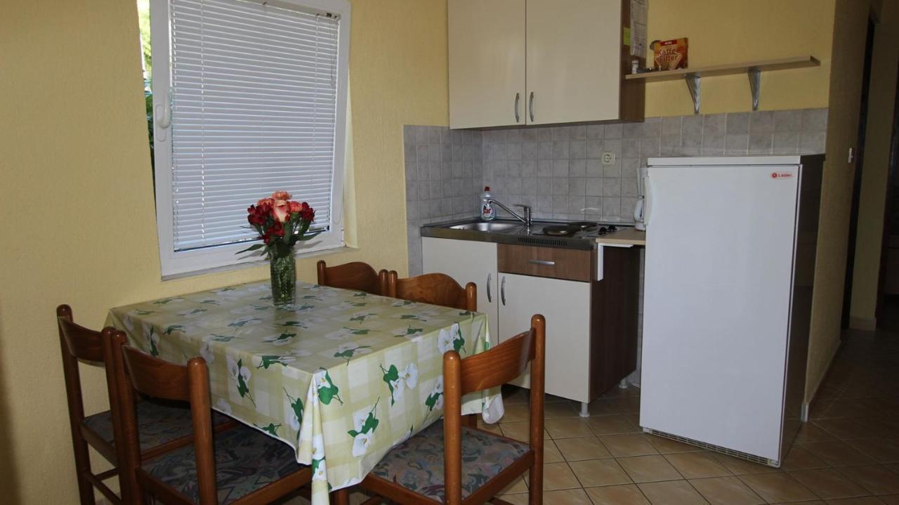 Apartments Grzetic Malinska Extérieur photo
